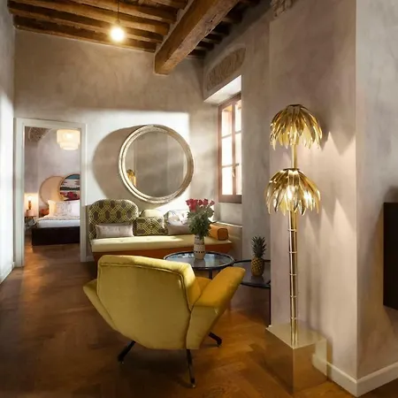 Palm - Small Luxury Of The World