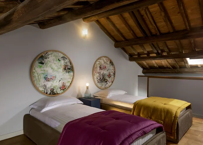 Palm - Small Luxury Of The World *