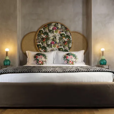 Palm - Small Luxury Of The World * Rome